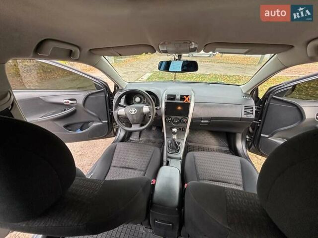 Сірий Тойота Королла, об'ємом двигуна 1.3 л та пробігом 253 тис. км за 7500 $, фото 15 на Automoto.ua