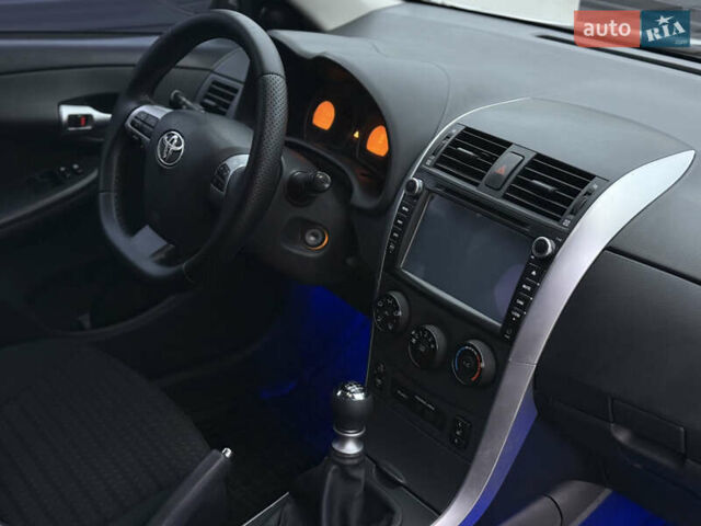 Сірий Тойота Королла, об'ємом двигуна 1.33 л та пробігом 138 тис. км за 7650 $, фото 30 на Automoto.ua