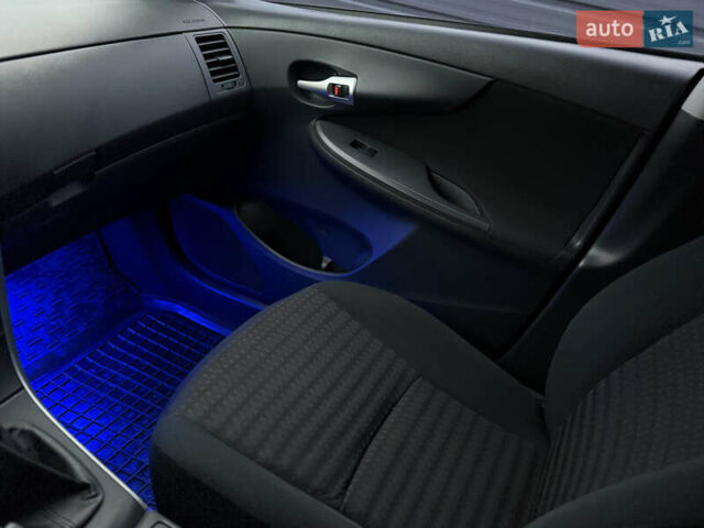Сірий Тойота Королла, об'ємом двигуна 1.33 л та пробігом 138 тис. км за 7650 $, фото 32 на Automoto.ua