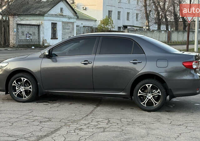 Сірий Тойота Королла, об'ємом двигуна 1.6 л та пробігом 83 тис. км за 10700 $, фото 5 на Automoto.ua