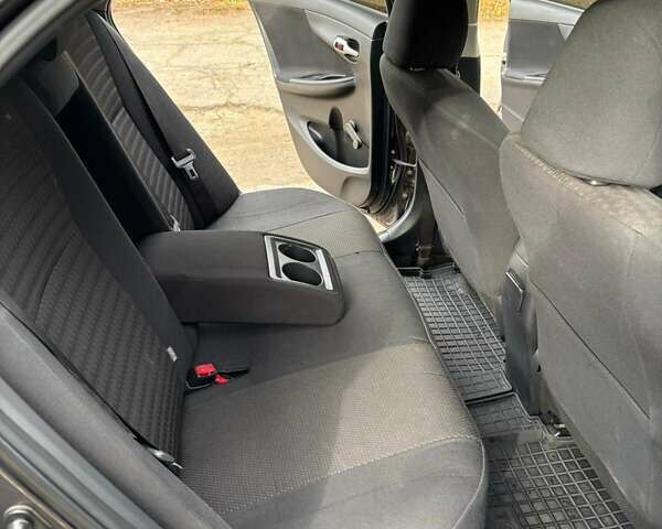 Сірий Тойота Королла, об'ємом двигуна 1.3 л та пробігом 253 тис. км за 7500 $, фото 17 на Automoto.ua