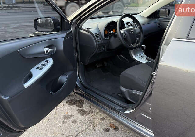 Сірий Тойота Королла, об'ємом двигуна 1.6 л та пробігом 83 тис. км за 10700 $, фото 10 на Automoto.ua