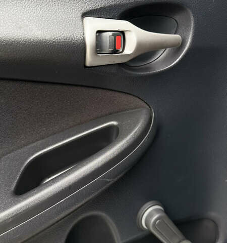 Серый Тойота Королла, объемом двигателя 1.6 л и пробегом 177 тыс. км за 10300 $, фото 88 на Automoto.ua