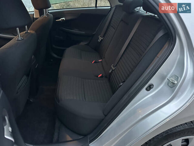 Серый Тойота Королла, объемом двигателя 1.33 л и пробегом 154 тыс. км за 7800 $, фото 16 на Automoto.ua