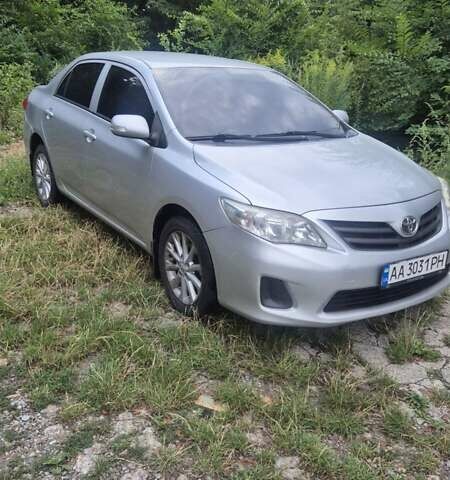 Серый Тойота Королла, объемом двигателя 1.6 л и пробегом 235 тыс. км за 7200 $, фото 4 на Automoto.ua