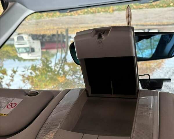 Сірий Тойота Королла, об'ємом двигуна 1.3 л та пробігом 253 тис. км за 7500 $, фото 28 на Automoto.ua