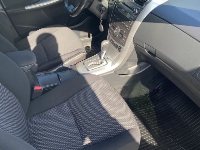 Серый Тойота Королла, объемом двигателя 1.6 л и пробегом 268 тыс. км за 7600 $, фото 6 на Automoto.ua