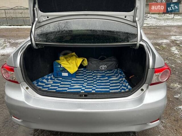 Сірий Тойота Королла, об'ємом двигуна 1.3 л та пробігом 191 тис. км за 6800 $, фото 12 на Automoto.ua