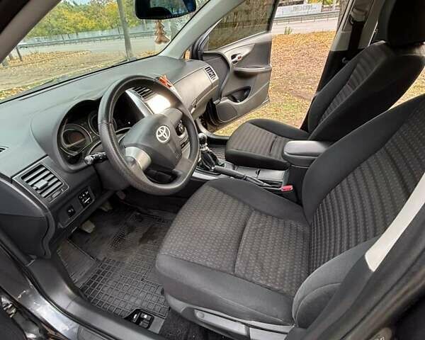 Сірий Тойота Королла, об'ємом двигуна 1.3 л та пробігом 253 тис. км за 7500 $, фото 14 на Automoto.ua