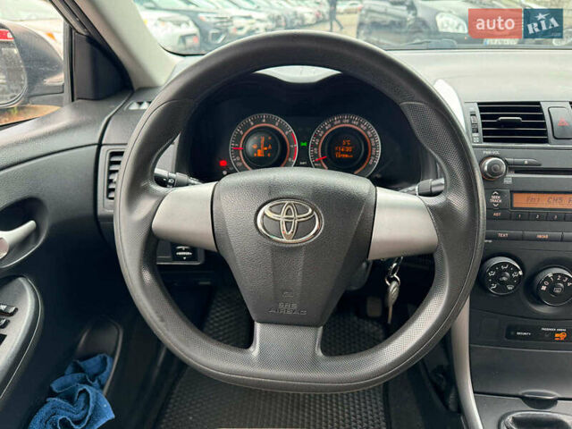 Серый Тойота Королла, объемом двигателя 1.3 л и пробегом 137 тыс. км за 7490 $, фото 22 на Automoto.ua