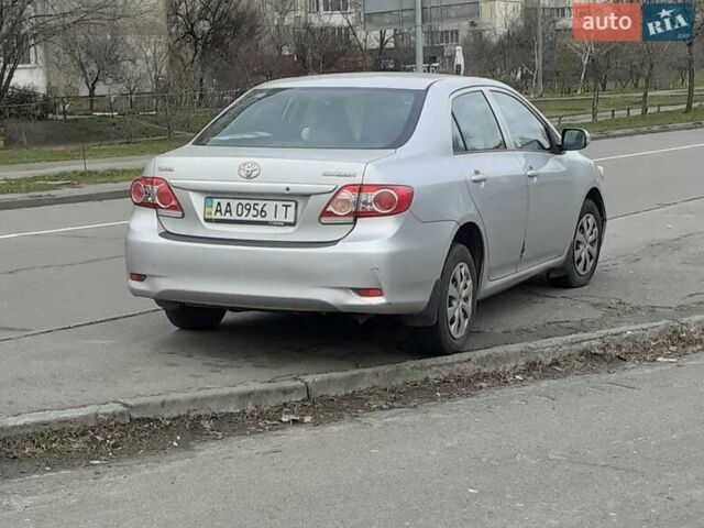 Сірий Тойота Королла, об'ємом двигуна 1.33 л та пробігом 156 тис. км за 9000 $, фото 1 на Automoto.ua