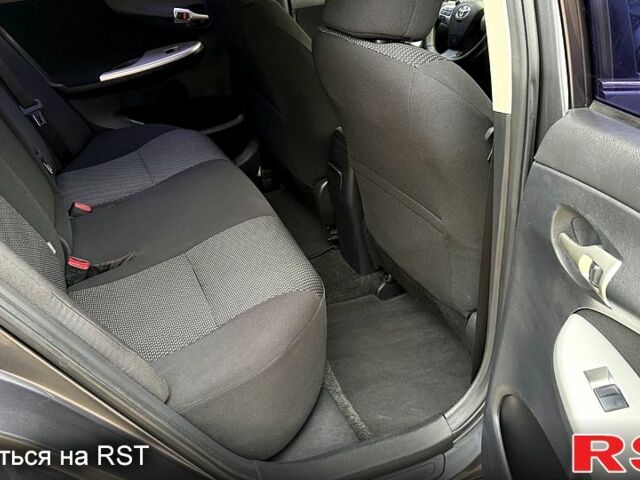 Серый Тойота Королла, объемом двигателя 1.6 л и пробегом 83 тыс. км за 10700 $, фото 12 на Automoto.ua