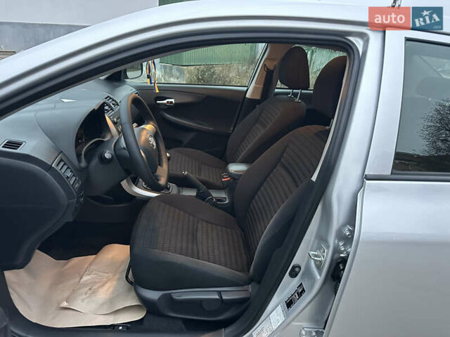 Серый Тойота Королла, объемом двигателя 1.33 л и пробегом 154 тыс. км за 7800 $, фото 9 на Automoto.ua