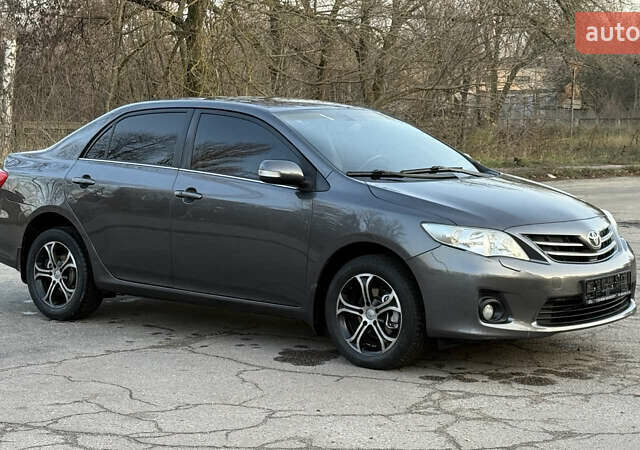 Сірий Тойота Королла, об'ємом двигуна 1.6 л та пробігом 83 тис. км за 10700 $, фото 4 на Automoto.ua