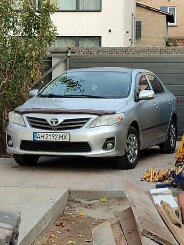 Серый Тойота Королла, объемом двигателя 1.33 л и пробегом 169 тыс. км за 7500 $, фото 1 на Automoto.ua