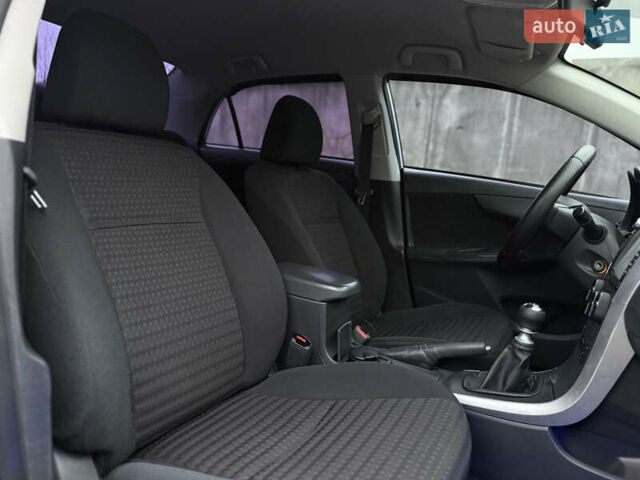 Сірий Тойота Королла, об'ємом двигуна 1.33 л та пробігом 138 тис. км за 7650 $, фото 28 на Automoto.ua