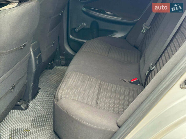 Серый Тойота Королла, объемом двигателя 1.3 л и пробегом 137 тыс. км за 7490 $, фото 16 на Automoto.ua