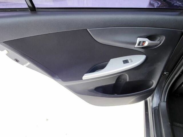 Серый Тойота Королла, объемом двигателя 1.6 л и пробегом 93 тыс. км за 10500 $, фото 16 на Automoto.ua