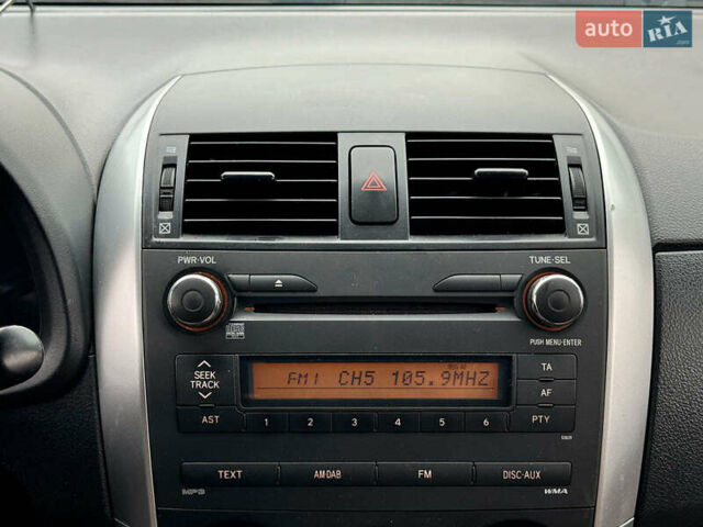 Серый Тойота Королла, объемом двигателя 1.3 л и пробегом 137 тыс. км за 7490 $, фото 24 на Automoto.ua