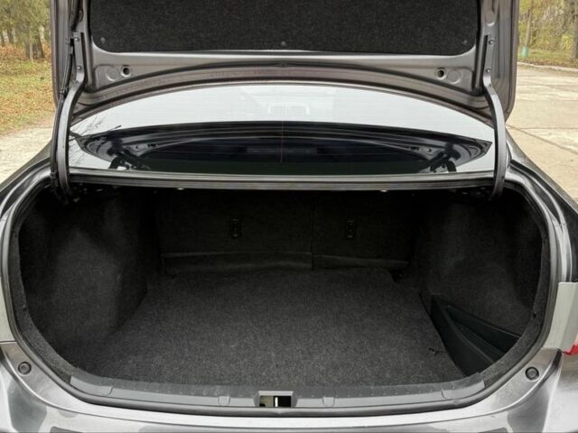 Серый Тойота Королла, объемом двигателя 1.6 л и пробегом 83 тыс. км за 10700 $, фото 16 на Automoto.ua