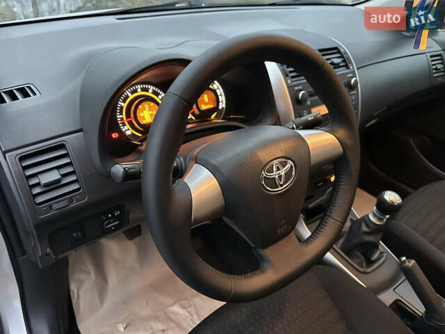 Серый Тойота Королла, объемом двигателя 1.33 л и пробегом 154 тыс. км за 7800 $, фото 48 на Automoto.ua