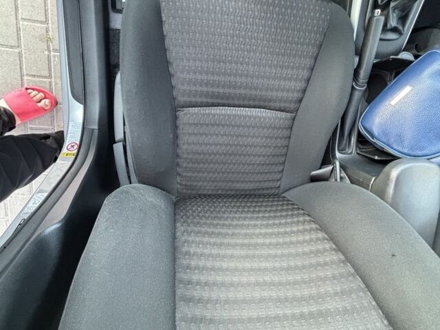 Серый Тойота Королла, объемом двигателя 1.3 л и пробегом 63 тыс. км за 9875 $, фото 5 на Automoto.ua