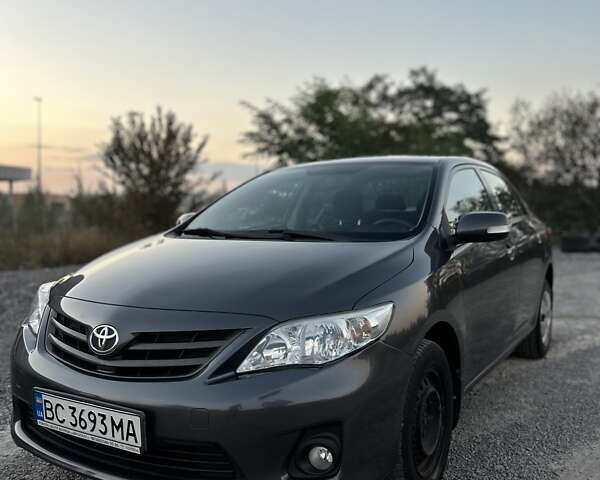 Сірий Тойота Королла, об'ємом двигуна 1.3 л та пробігом 140 тис. км за 7100 $, фото 2 на Automoto.ua