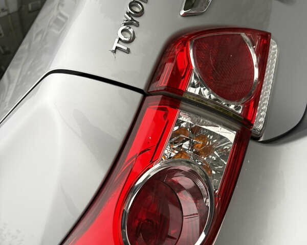 Сірий Тойота Королла, об'ємом двигуна 1.6 л та пробігом 85 тис. км за 12450 $, фото 10 на Automoto.ua