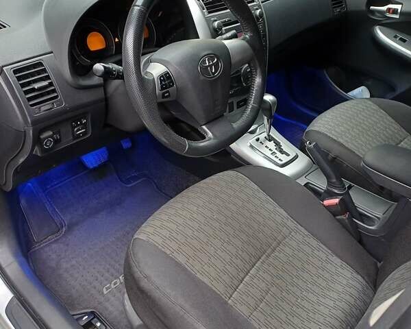 Серый Тойота Королла, объемом двигателя 1.6 л и пробегом 85 тыс. км за 11500 $, фото 11 на Automoto.ua