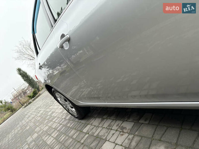 Сірий Тойота Королла, об'ємом двигуна 1.6 л та пробігом 85 тис. км за 12450 $, фото 16 на Automoto.ua