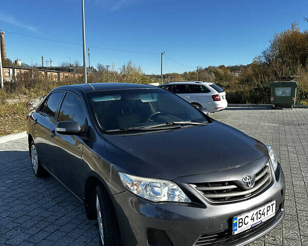 Серый Тойота Королла, объемом двигателя 1.6 л и пробегом 173 тыс. км за 8500 $, фото 2 на Automoto.ua
