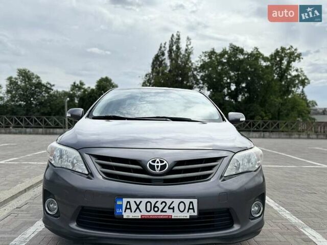 Серый Тойота Королла, объемом двигателя 1.6 л и пробегом 174 тыс. км за 10000 $, фото 2 на Automoto.ua