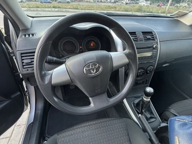 Серый Тойота Королла, объемом двигателя 1.3 л и пробегом 63 тыс. км за 9875 $, фото 3 на Automoto.ua