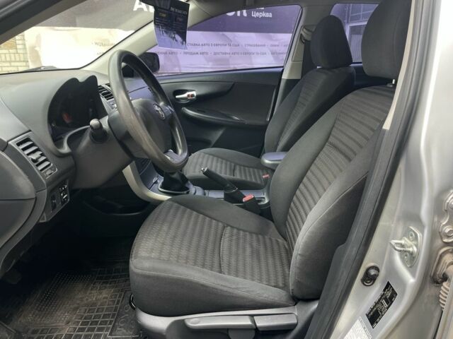 Серый Тойота Королла, объемом двигателя 1.6 л и пробегом 208 тыс. км за 8800 $, фото 12 на Automoto.ua