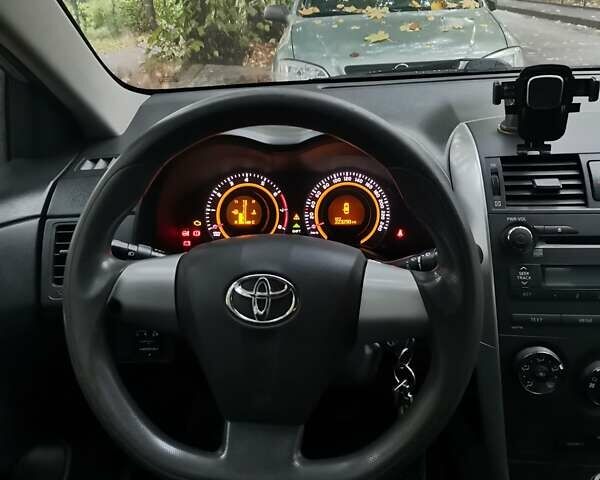 Серый Тойота Королла, объемом двигателя 1.33 л и пробегом 223 тыс. км за 8200 $, фото 1 на Automoto.ua