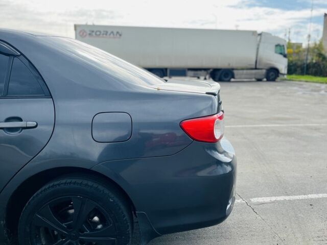 Серый Тойота Королла, объемом двигателя 1.6 л и пробегом 280 тыс. км за 7150 $, фото 11 на Automoto.ua