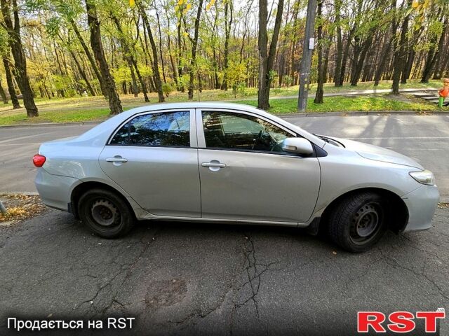 Серый Тойота Королла, объемом двигателя 1.6 л и пробегом 219 тыс. км за 6799 $, фото 4 на Automoto.ua