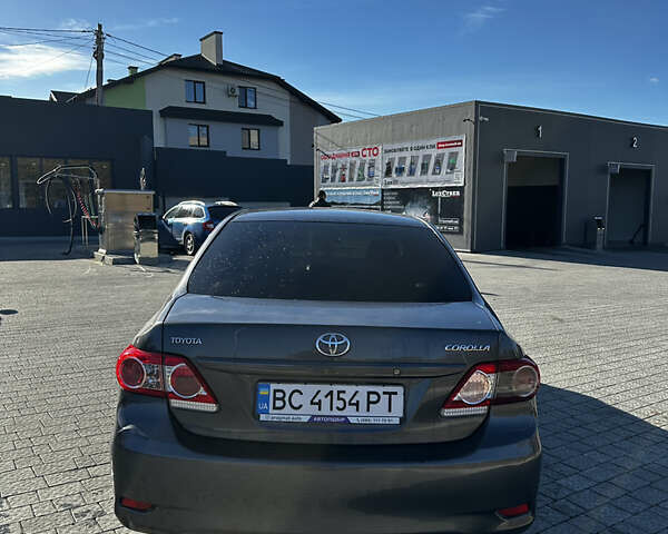 Серый Тойота Королла, объемом двигателя 1.6 л и пробегом 173 тыс. км за 8500 $, фото 4 на Automoto.ua