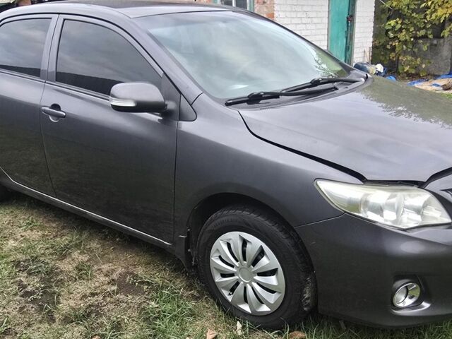 Серый Тойота Королла, объемом двигателя 1.3 л и пробегом 250 тыс. км за 5700 $, фото 1 на Automoto.ua