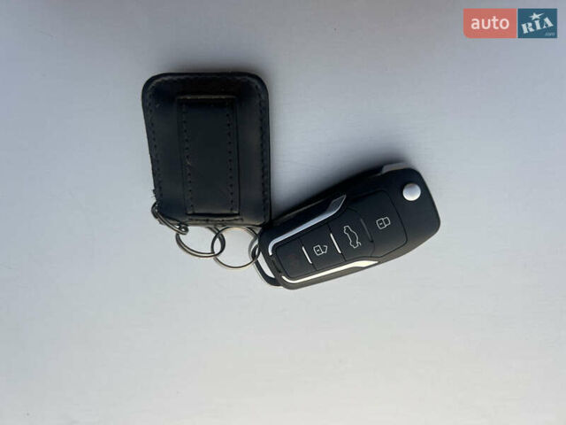 Сірий Тойота Королла, об'ємом двигуна 1.6 л та пробігом 234 тис. км за 8500 $, фото 16 на Automoto.ua