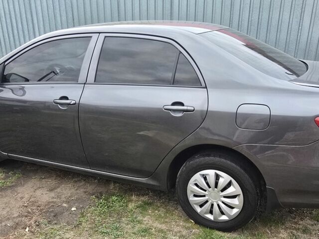 Серый Тойота Королла, объемом двигателя 1.3 л и пробегом 250 тыс. км за 5700 $, фото 3 на Automoto.ua