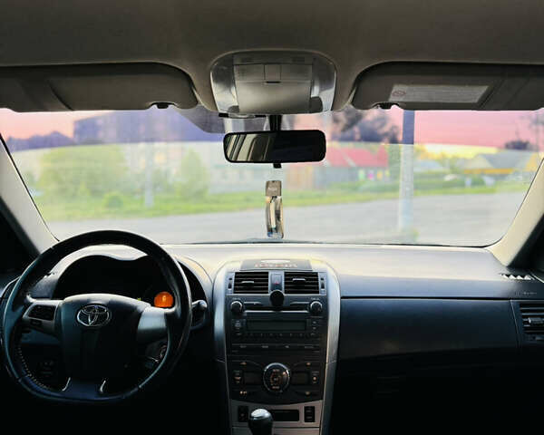 Сірий Тойота Королла, об'ємом двигуна 1.6 л та пробігом 280 тис. км за 6899 $, фото 32 на Automoto.ua