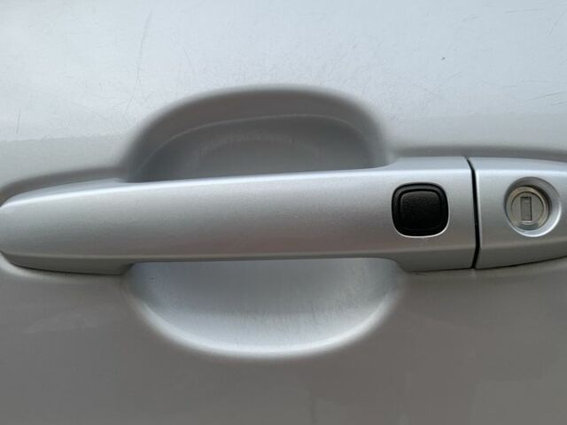 Серый Тойота Королла, объемом двигателя 1.6 л и пробегом 174 тыс. км за 8500 $, фото 3 на Automoto.ua