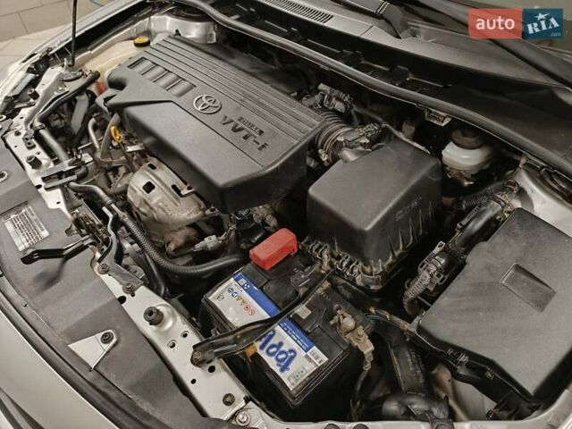 Сірий Тойота Королла, об'ємом двигуна 1.33 л та пробігом 147 тис. км за 9000 $, фото 31 на Automoto.ua
