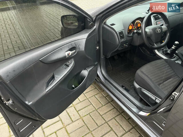 Серый Тойота Королла, объемом двигателя 1.33 л и пробегом 208 тыс. км за 6300 $, фото 8 на Automoto.ua