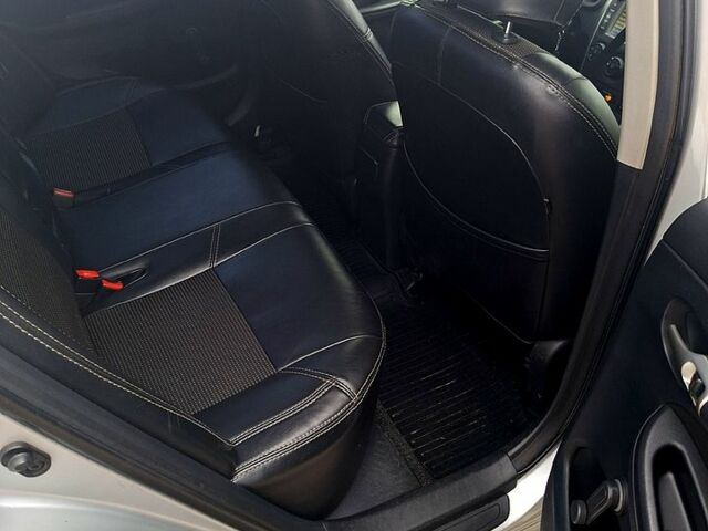 Серый Тойота Королла, объемом двигателя 1.6 л и пробегом 230 тыс. км за 7500 $, фото 3 на Automoto.ua