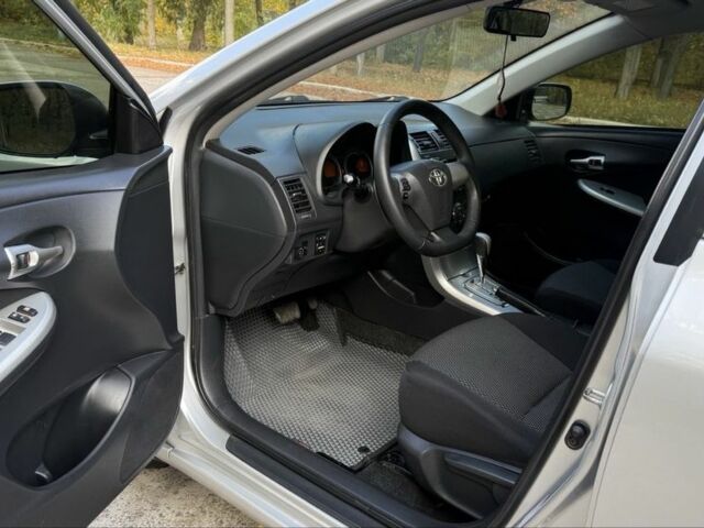 Серый Тойота Королла, объемом двигателя 1.6 л и пробегом 83 тыс. км за 10800 $, фото 14 на Automoto.ua