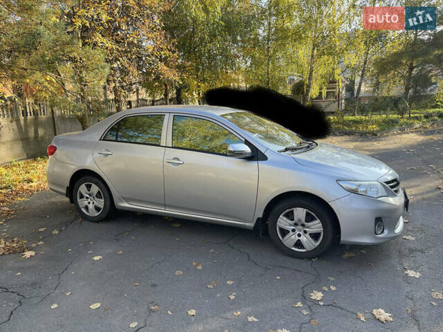 Тойота Королла 2011 в Хмельницком на Automoto.ua Серый Тойота Королла, объемом двигателя 1.6 л и пробегом 118 тыс. км за 8500 $, фото 4 на Automoto.ua