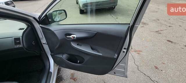 Серый Тойота Королла, объемом двигателя 1.33 л и пробегом 65 тыс. км за 9888 $, фото 9 на Automoto.ua