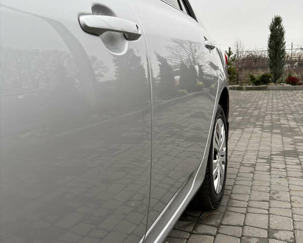 Сірий Тойота Королла, об'ємом двигуна 1.6 л та пробігом 85 тис. км за 12450 $, фото 15 на Automoto.ua